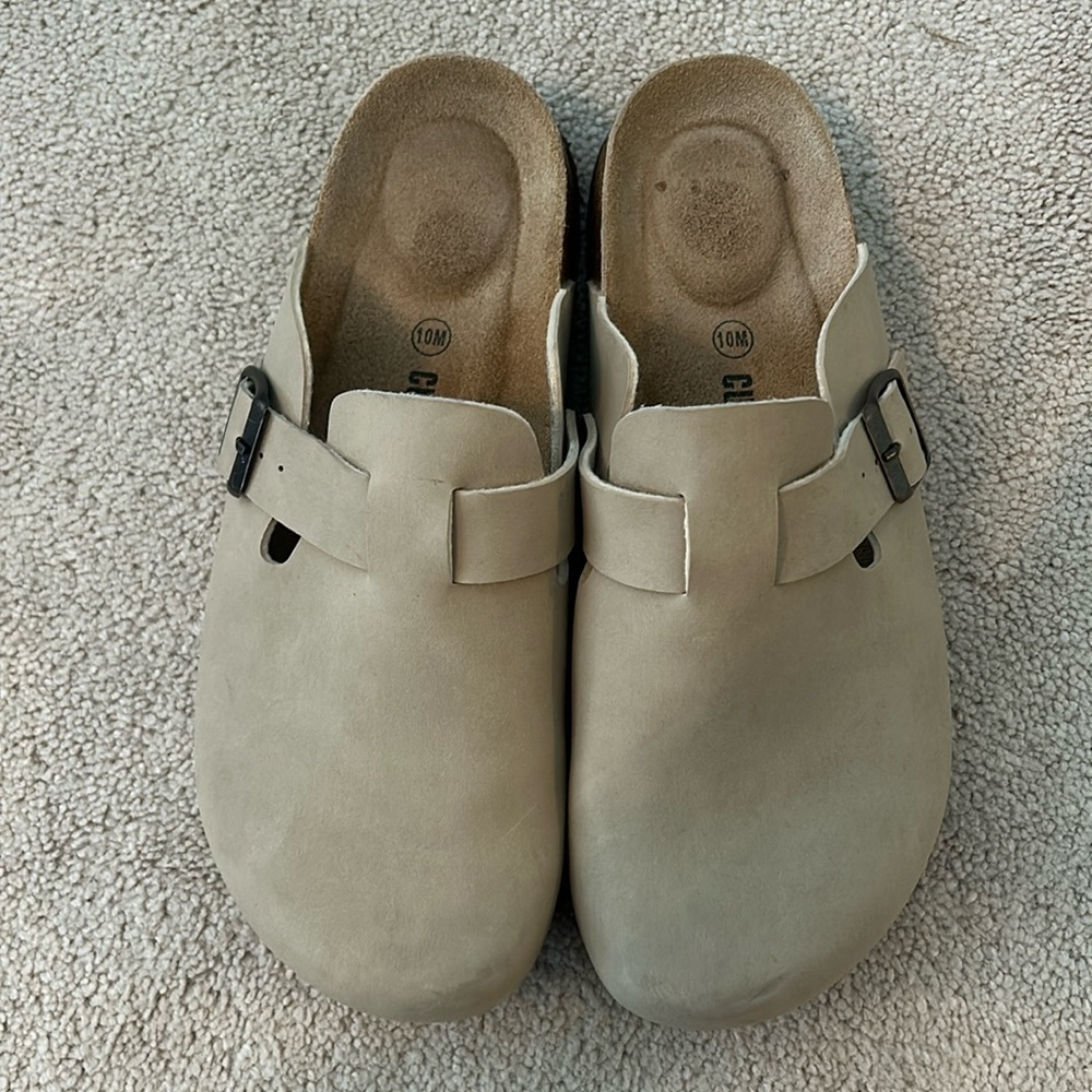 Birkenstock inspired Cushionaire clogs